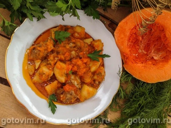 Баранина в мультиварке, тушенная с тыквой и картофелем Баранина в мультиварке, тушенная с тыквой и картофелем